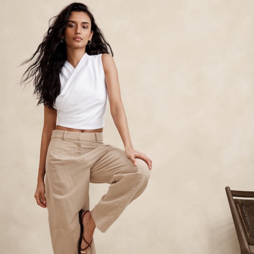 Banana Republic Crossed Front Crop Top